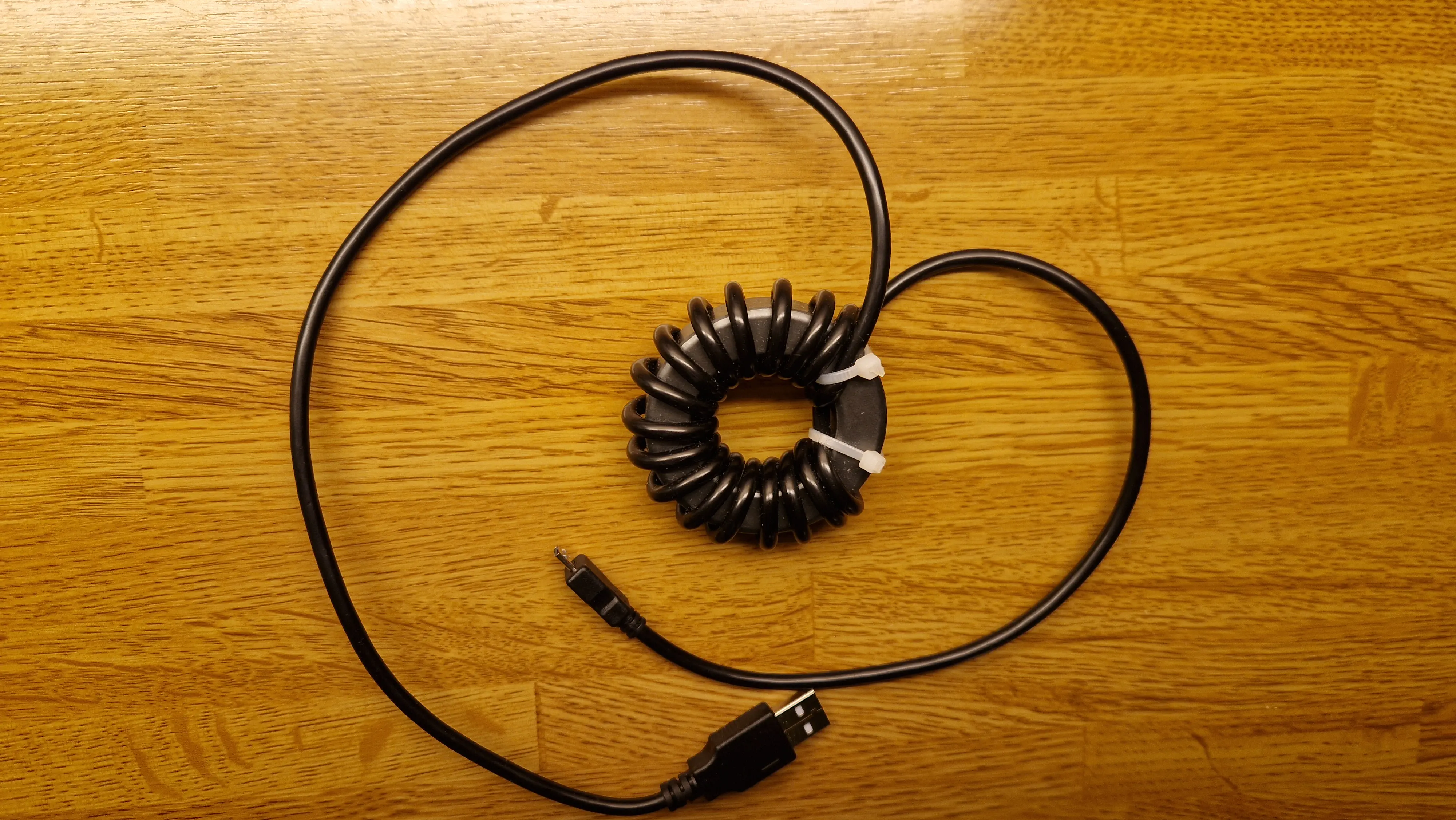 USB cable with the FT-240-43 toroid.